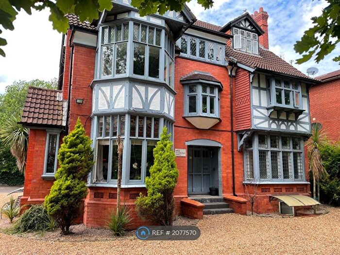 2 Bedroom Flat To Rent In Wilmslow Road, Manchester, M20