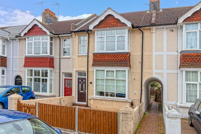 2 Bedroom Flat To Rent In Canterbury Road, Worthing, BN13