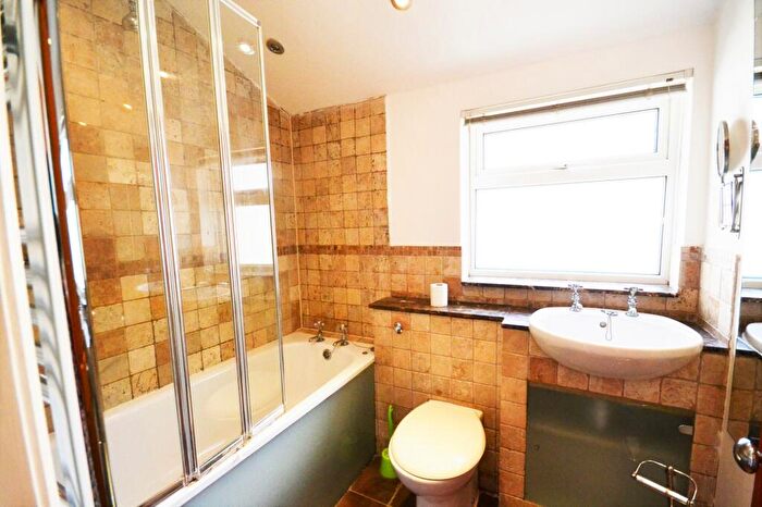 1 Bedroom Terraced House To Rent In Monson Road, London, SE14
