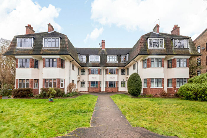 2 Bedroom Apartment To Rent In York House, Lawrie Park Road, London, SE26
