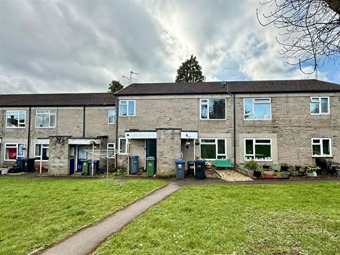 2 Bedroom Flat For Sale In Leylands Road, Corsham, SN13