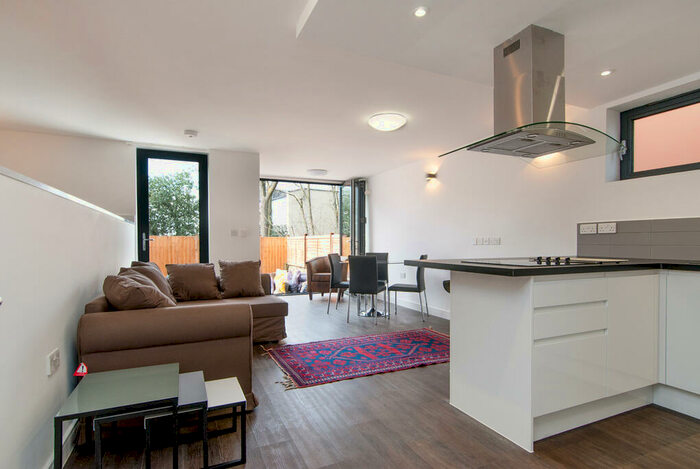 1 Bedroom Apartment To Rent In Brecknock Road, London, N7