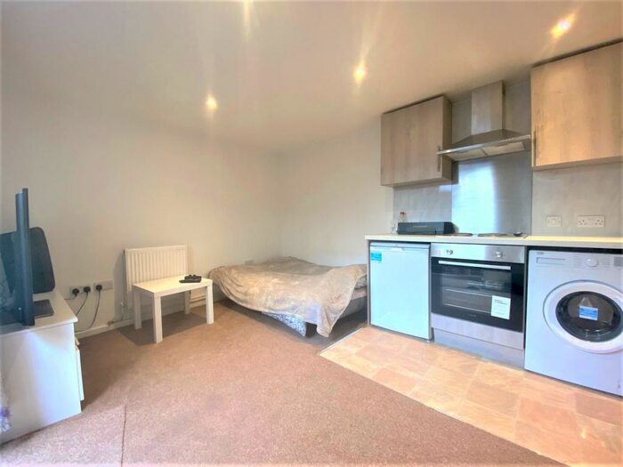 1 Bedroom Apartment To Rent In Northernhay Street, Exeter, EX4