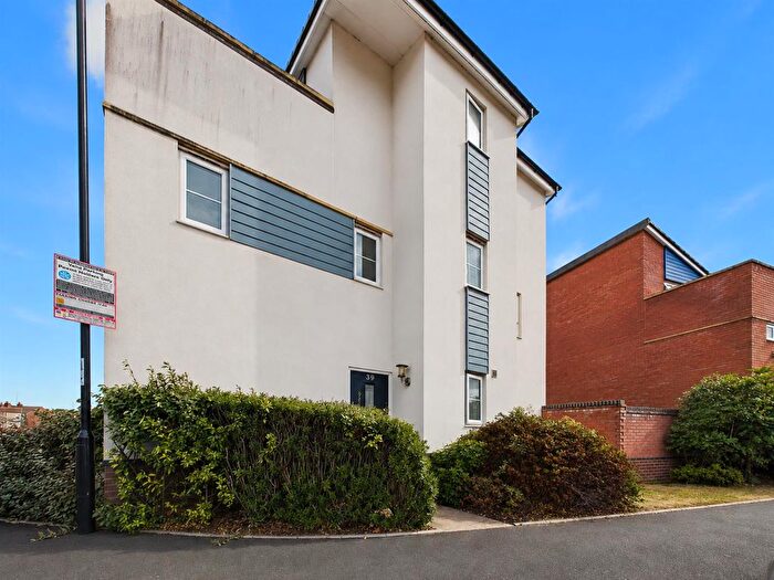 3 Bedroom Property To Rent In The Moorings, Coventry, CV1