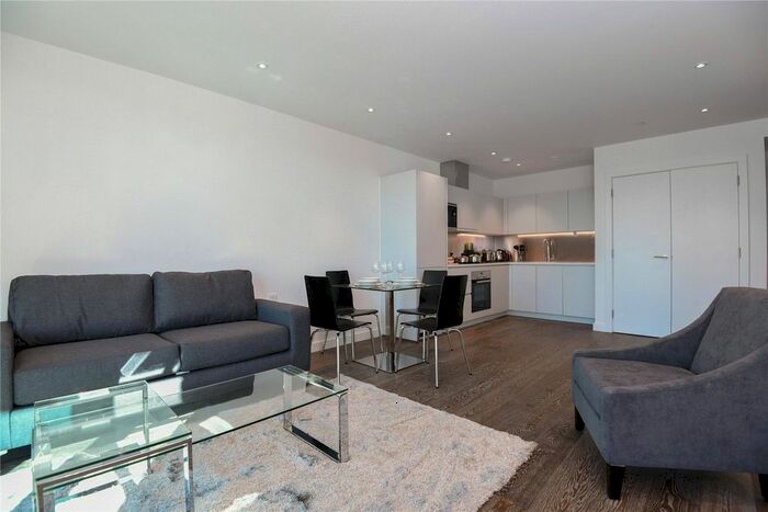 1 Bedroom Flat To Rent In Alderside Apartments, Queens Park Place, Salusbury Road, London, NW6