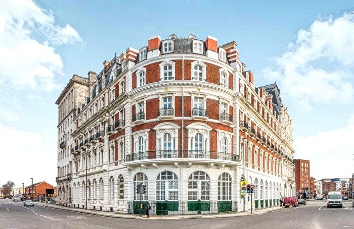 1 Bedroom Apartment For Sale In South Western House, Southampton, Hampshire, SO14