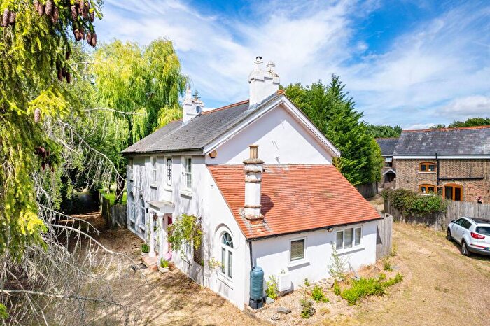 4 Bedroom Detached House For Sale In Godstone Road, Lingfield, RH7