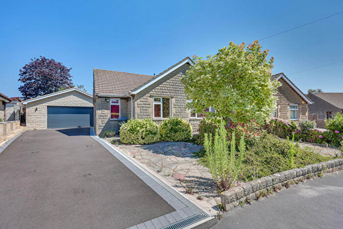3 Bedroom Detached Bungalow To Rent In Delamere Road, Trowbridge, BA14