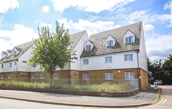 2 Bedroom Flat To Rent In Thames Court, Leysdown Road, Sheerness, Kent, ME12