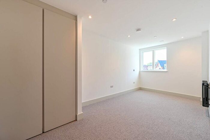 2 Bedroom Flat For Sale In Clifton Mansions, Willesden Green, NW2