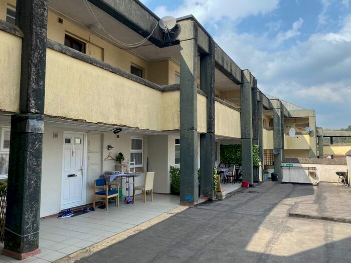 1 Bedroom Flat To Rent In St Peters Terrace, Peter Street, Shepton Mallet, BA4