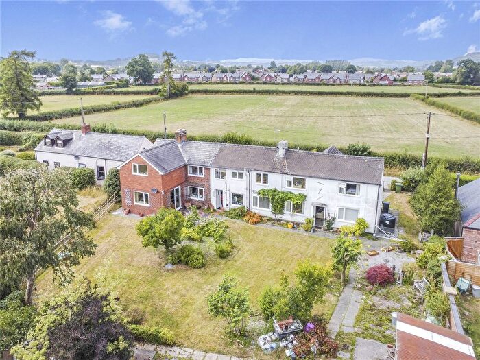 4 Bedroom Semi-Detached House For Sale In Rhos Common, Llanymynech, Powys, SY22