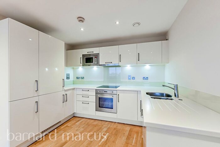 2 Bedroom Flat To Rent In Maltby Street, London, SE1