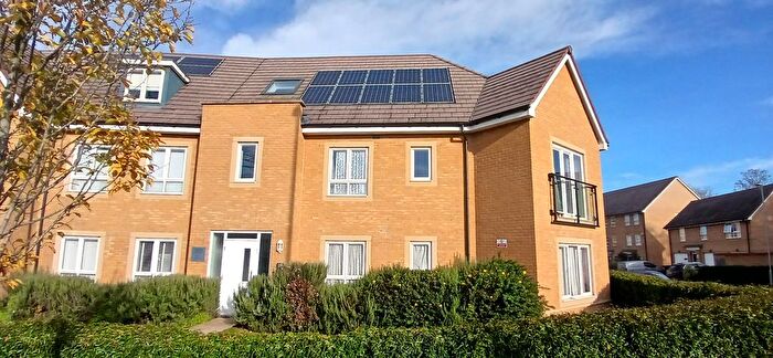 2 Bedroom Flat To Rent In Kenyan Way, Langley, SL3