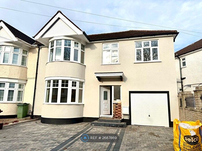 6 Bedroom End Of Terrace House To Rent In Becmead Avenue, Harrow, HA3