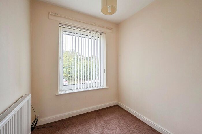 3 Bedroom Semi-Detached House For Sale In Bawtry Road, Hellaby, Rotherham, S66