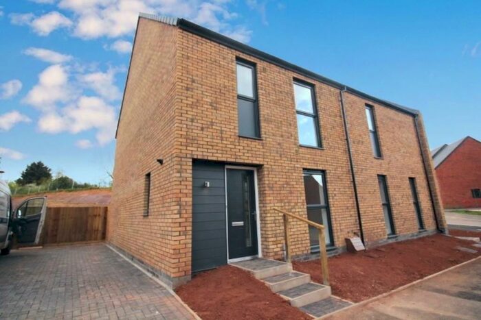 3 Bedroom Semi-Detached House To Rent In Quarry Heights, Harrington Lane, EX4