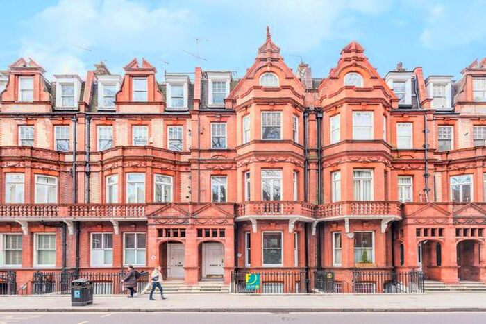 1 Bedroom Flat To Rent In Lower Sloane Street, Sloane Square, London, SW1W