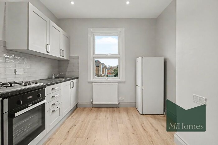 1 Bedroom Flat To Rent In Woodlands Park Road, London, N15
