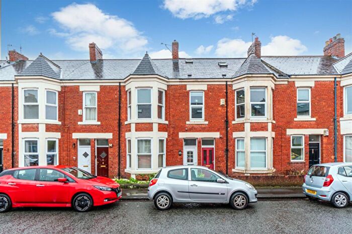 3 Bedroom Maisonette To Rent In £pppw - Meldon Terrace, Heaton, NE6