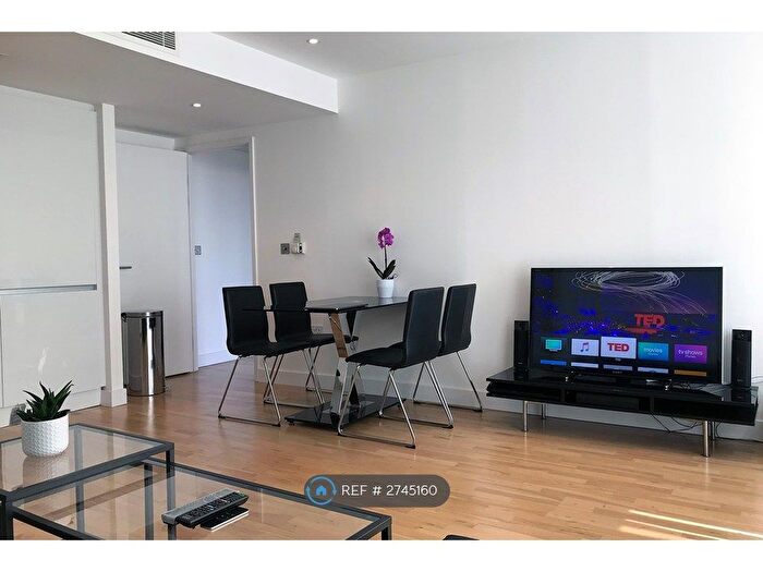 1 Bedroom Flat To Rent In The Landmark West Tower, London, E14