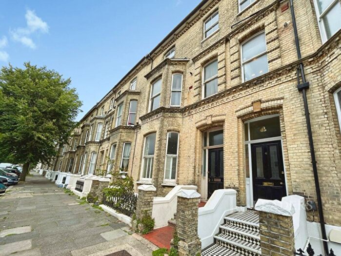 1 Bedroom Apartment For Sale In Tisbury Road, Hove, BN3