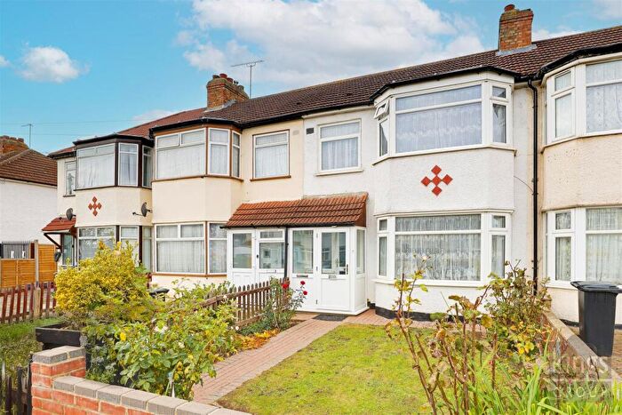 3 Bedroom Terraced House For Sale In Broadlands Avenue, Enfield, EN3