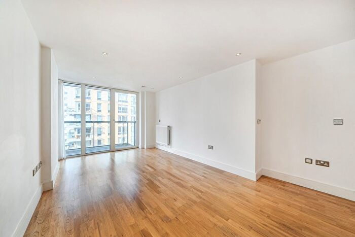 2 Bedroom Flat For Sale In Dowells Street, London, SE10