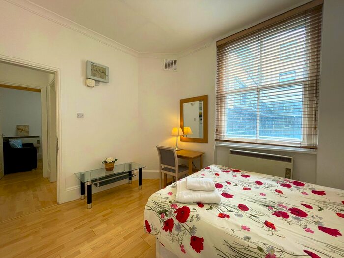1 Bedroom Flat To Rent In White Horse Street, Mayfair, W1J