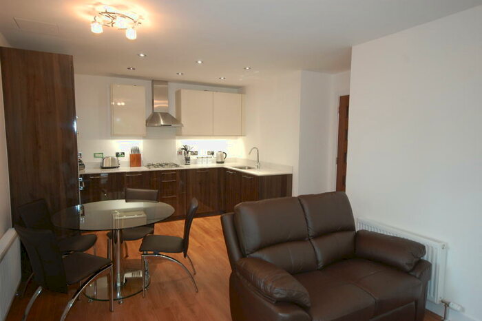 2 Bedroom Apartment To Rent In Oakhill Grange, West End, Aberdeen, AB15