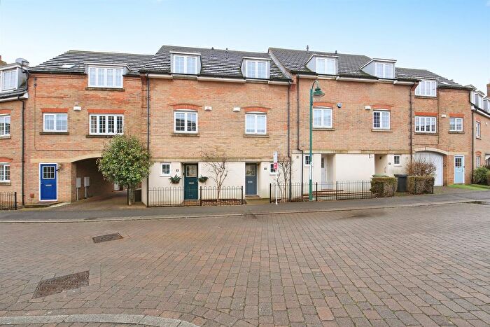 3 Bedroom End Of Terrace House For Sale In Lady Charlotte Road, Hampton Hargate, Peterborough, PE7
