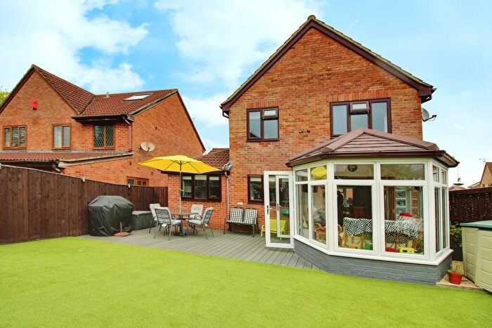 4 Bedroom Detached House For Sale In Clary Road, Swindon, SN2