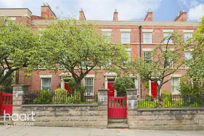 4 Bedroom Town House For Sale In Mansfield Road, Nottingham, NG1