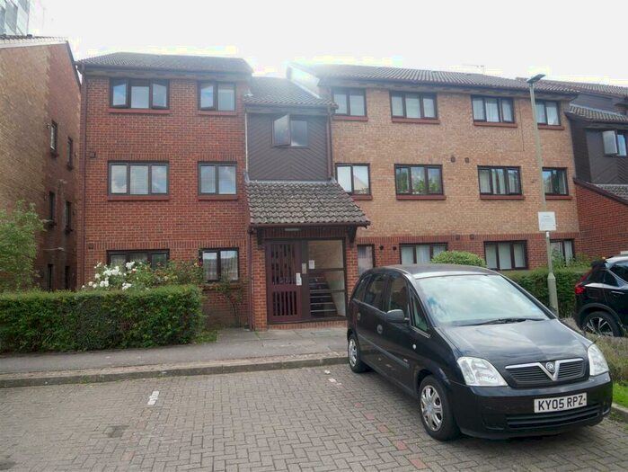 2 Bedroom Apartment To Rent In Curie Gardens, Colindale, NW9