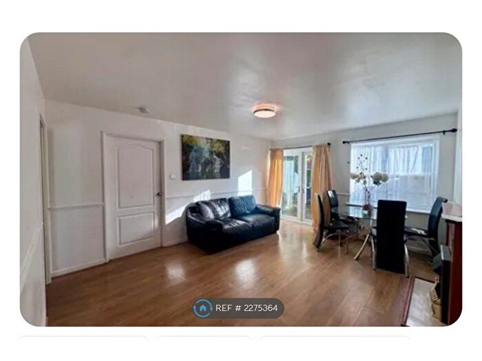 1 Bedroom Flat To Rent In Lindholme Court, Colindale, NW9