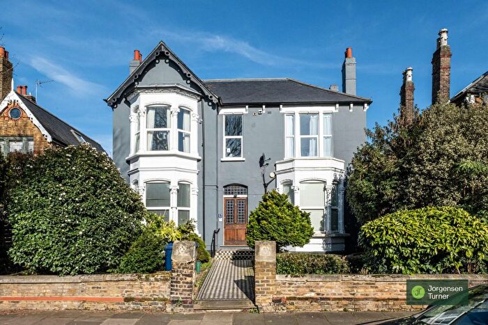 1 Bedroom Flat For Sale In Rosemont Road, Acton, London, W3