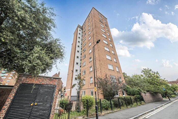 1 Bedroom Flat To Rent In Alberta Street Walworth, SE17