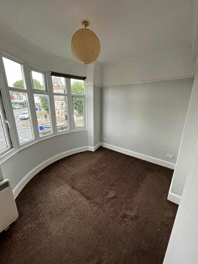 1 Bedroom Flat To Rent In Cobden Avenue, Southampton, SO18