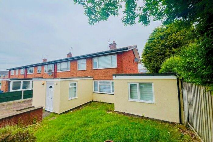 3 Bedroom Maisonette To Rent In Cedar Close, Burntwood, WS7