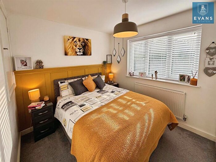 2 Bedroom Semi-Detached House For Sale In Marra Close, Keresley End, Coventry, CV7