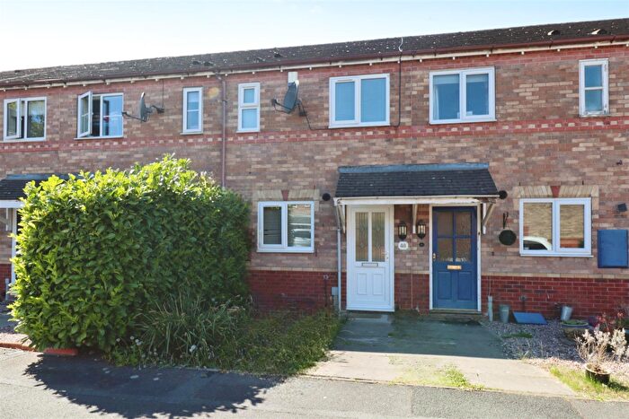2 Bedroom Mews To Rent In Probert Close, Crewe, CW2
