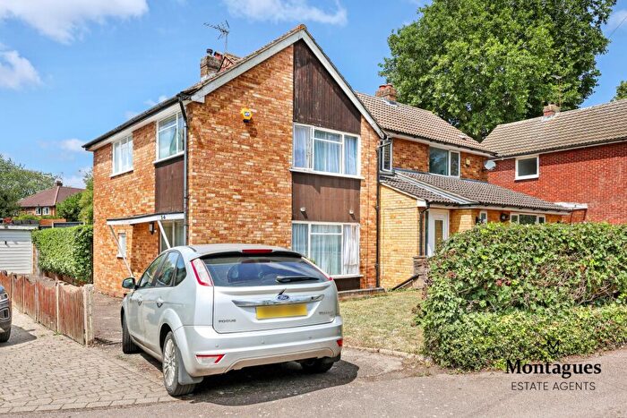 3 Bedroom House For Sale In Severns Field, Epping, CM16