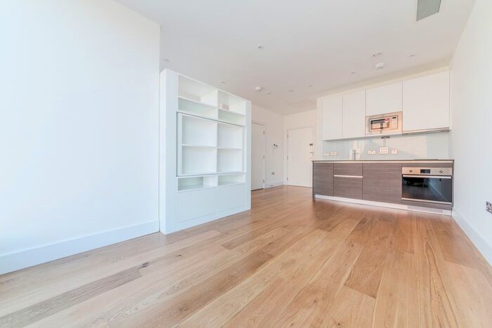 Studio To Rent In Staines Road, Hounslow, TW3