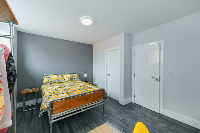 4 Bedroom Apartment To Rent In High Road, Beeston, NG9