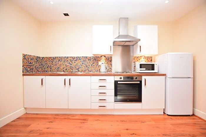 2 Bedroom Flat To Rent In Smithfield Apartments, Sheffield, S1