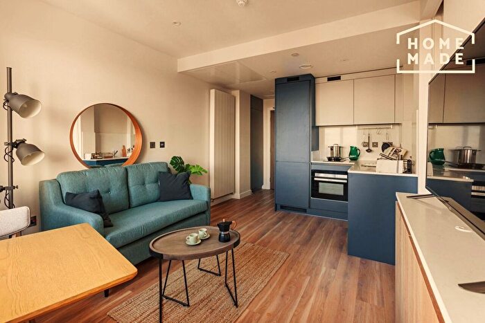 1 Bedroom Flat To Rent In Altura, CR0
