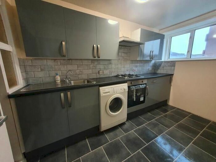 1 Bedroom Flat To Rent In Glenbervie Road, Grangemouth, FK3