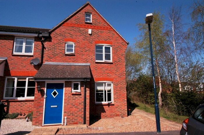 3 Bedroom Terraced House To Rent In Beaver Road, Allington, Maidstone, ME16