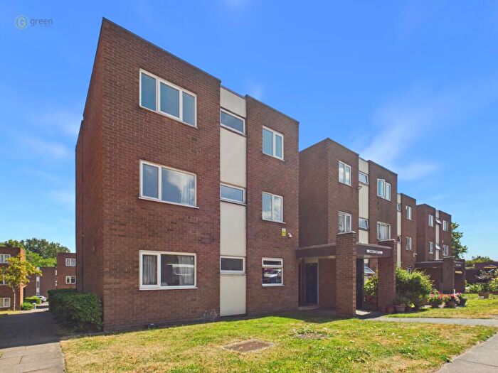 2 Bedroom Flat For Sale In Stonechat Drive, Birmingham, B23
