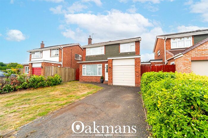 3 Bedroom Detached House For Sale In Willow Road, Bromsgrove, Worcestershire, B61